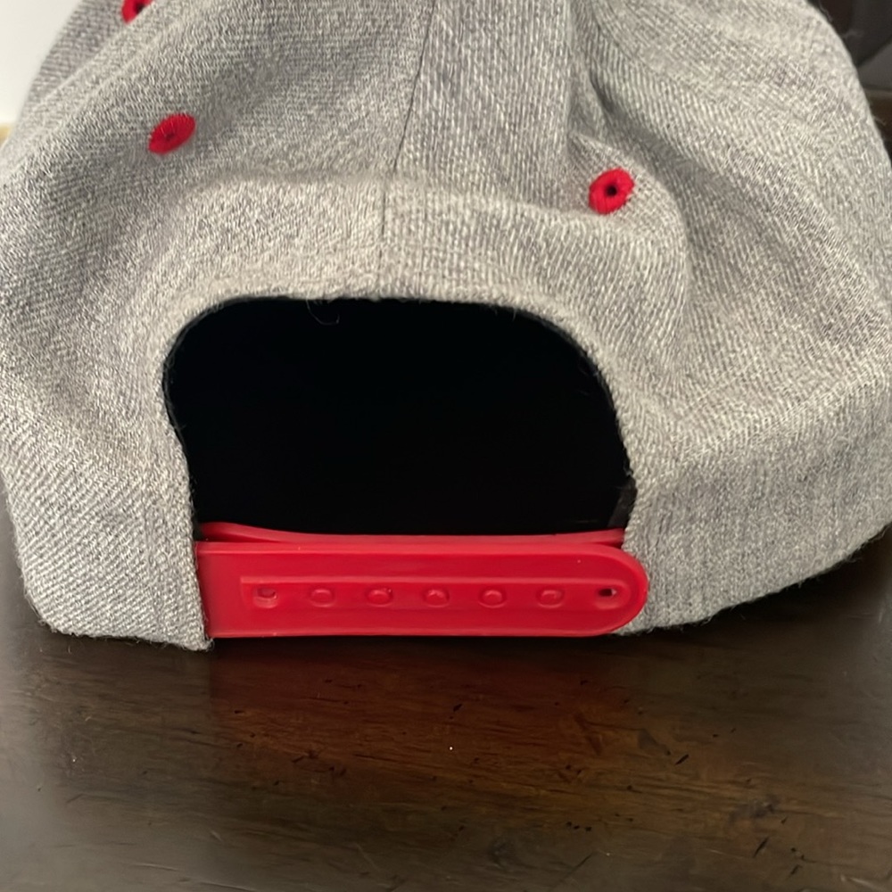 Hundreds hat - Picture 3 of 4